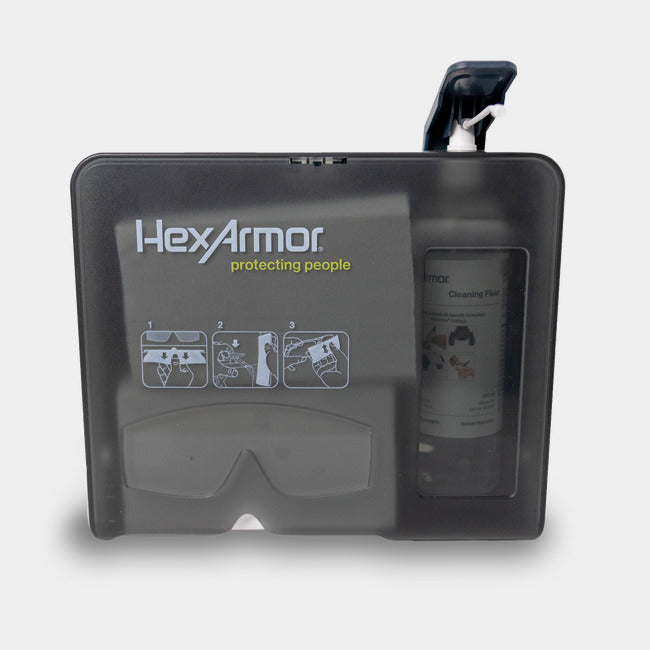 Magnetic eyewear cleaning station