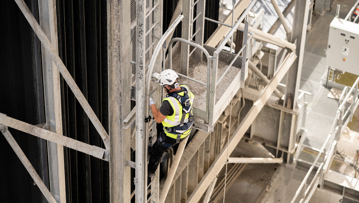 Frontline VLRS Securail Pro Vertical Lifeline System